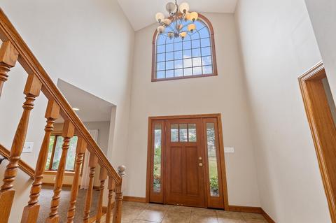 792 Golden Meadow Rd, Eagan, MN 55123 photo 3