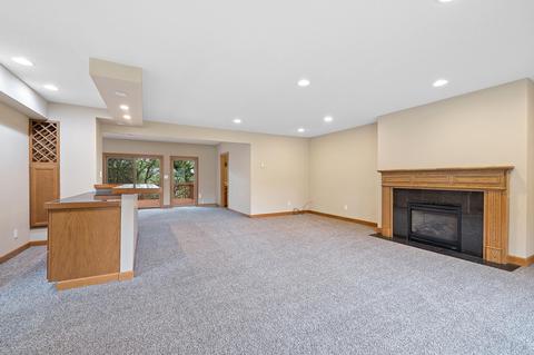 792 Golden Meadow Rd, Eagan, MN 55123 photo 5