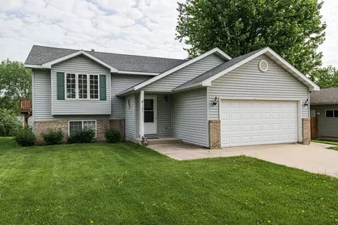 307 2nd St SE, Eyota, MN 55934