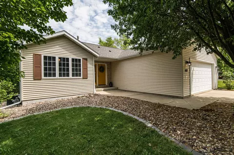 5133 Lexington Ln NW, Rochester, MN 55901