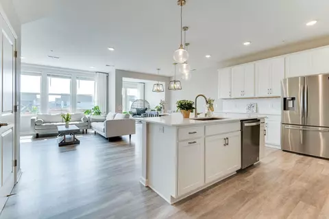 11337 Brookview Rd, Woodbury, MN 55129