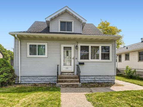 1102 Earl St, Saint Paul, MN 55106