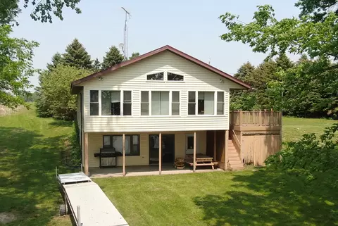 16819 Cram Ln, Waterville, MN 56096