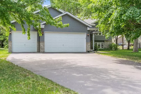 824 101st Ln NE, Blaine, MN 55434