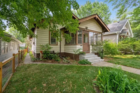 2115 Juliet Ave, Saint Paul, MN 55105