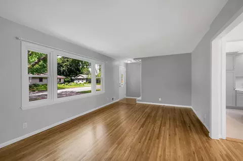 2065 Emerald Ln, Eagan, MN 55122 photo 17