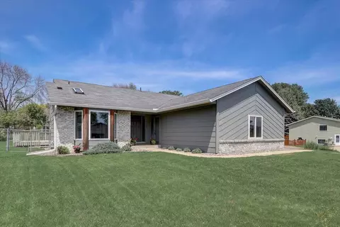 14330 Ebony Ln, Apple Valley, MN 55124