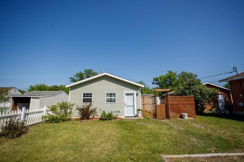 204 37th Ave N, Saint Cloud, MN 56303