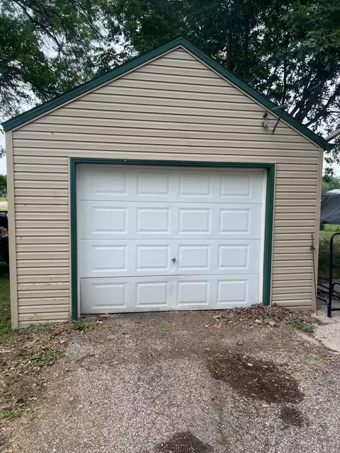 224 2nd St E, Clinton, MN 56225 photo 4