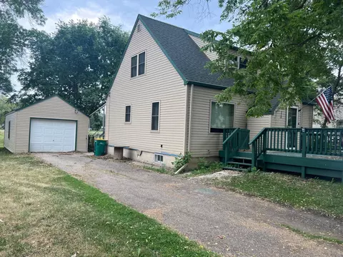 224 2nd St E, Clinton, MN 56225 photo 3