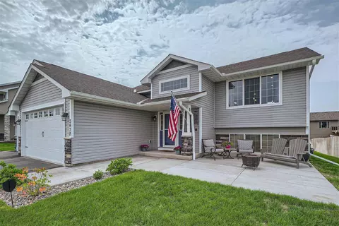 3438 236th Ln NW, Saint Francis, MN 55070