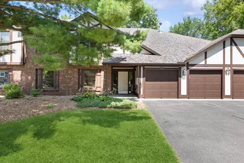 10704 Toledo Curv, Bloomington, MN 55437