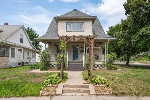 1463 Breda Ave, Saint Paul, MN 55108
