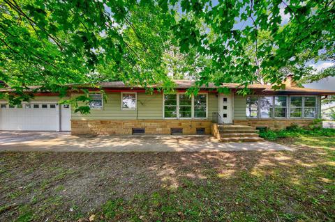 200 Lake Ave, Madison Lake, MN 56063