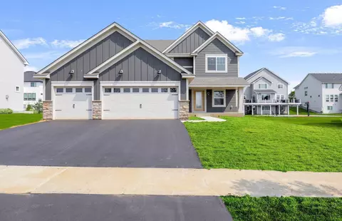 9605 W Wind Trl, Woodbury, MN 55129