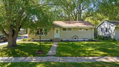 1892 7th St, White Bear Lake, MN 55110