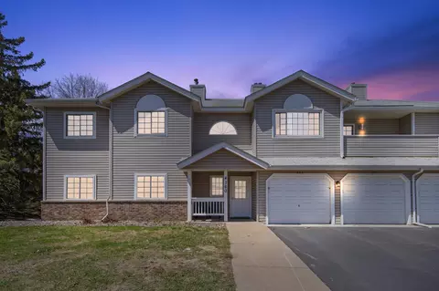 4160 3rd St NE #101, Columbia Heights, MN 55421