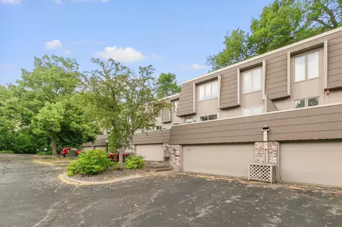 10230 Berkshire Rd, Bloomington, MN 55437