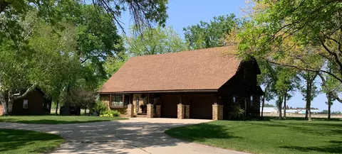 799 NW 75th St, Pennock, MN 56279