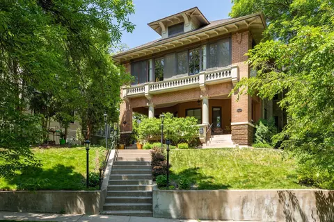 577 Lincoln Ave, Saint Paul, MN 55102
