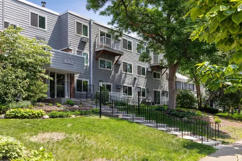333 8th St SE #101, Minneapolis, MN 55414