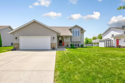 845 Lee St NE, Owatonna, MN 55060