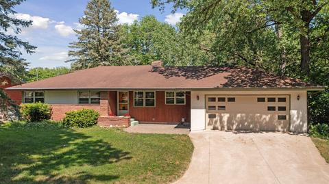 8408 Riverview Ln, Brooklyn Park, MN 55444