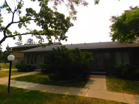 223 Windsor Ln, New Brighton, MN 55112