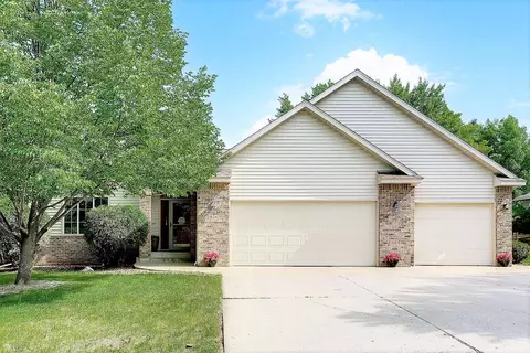 1634 Wedgewood Dr NE, Owatonna, MN 55060