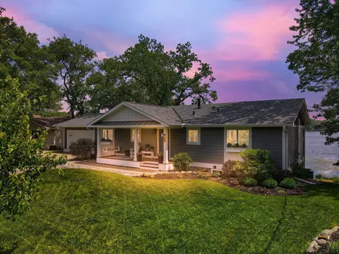 19 W Golden Lake Rd, Circle Pines, MN 55014