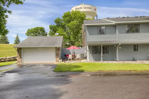 9479 Ranchview Ln N, Maple Grove, MN 55369