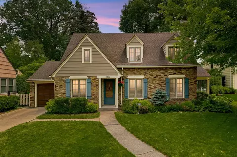 1332 Como Blvd E, Saint Paul, MN 55117