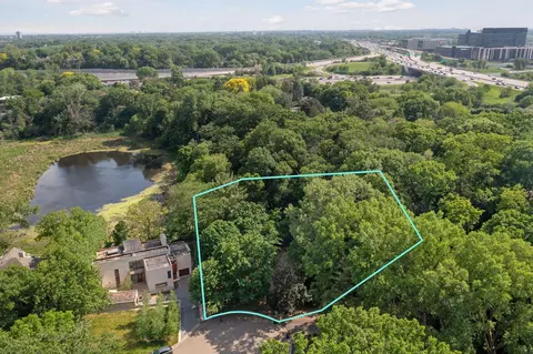 4521 Strawberry Ln, Golden Valley, MN 55416
