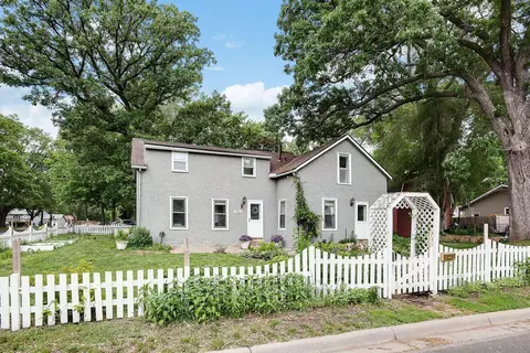 1724 Spring St, Hastings, MN 55033