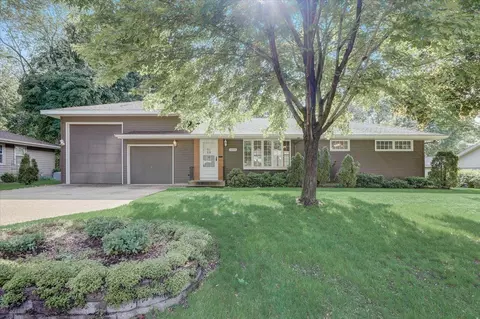 10933 Sheridan Ave S, Bloomington, MN 55431