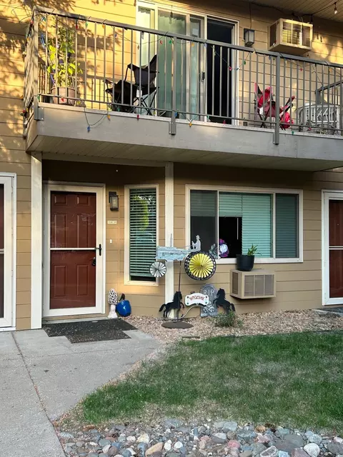 2210 Ridge Dr #15, Saint Louis Park, MN 55416