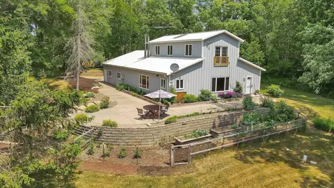 2962 Mahogany St, Mora, MN 55051
