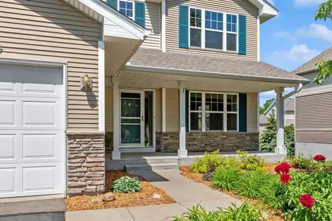 16627 Dodd Ln, Lakeville, MN 55044