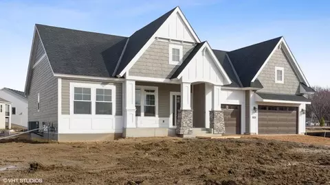 1411 Palmer Dr N, Lake Elmo, MN 55042