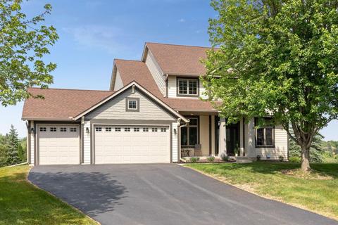 637 Woodland Way, Eagan, MN 55123