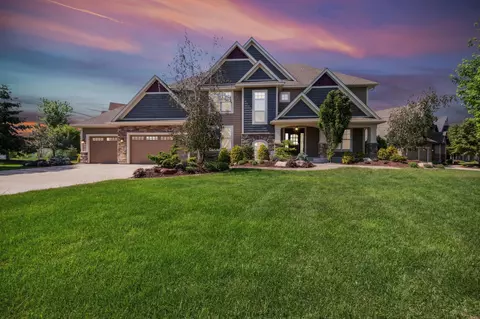 5385 Weston Ln N, Plymouth, MN 55446