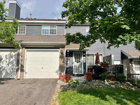 1765 Donegal Dr #9, Woodbury, MN 55125