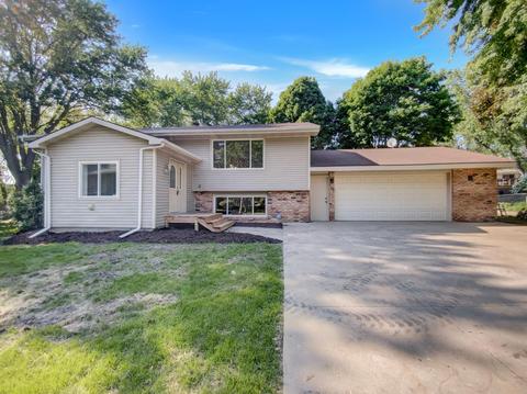 375 Lund Ave NE, Spring Lake Park, MN 55432