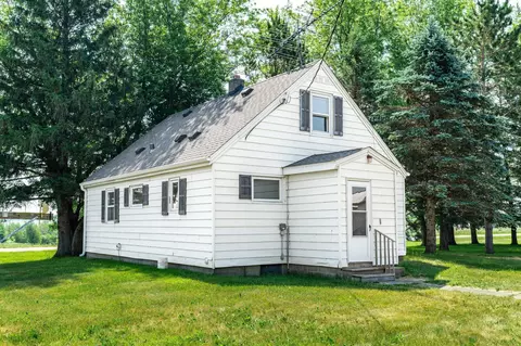 208 190th St, Baldwin, WI 54002