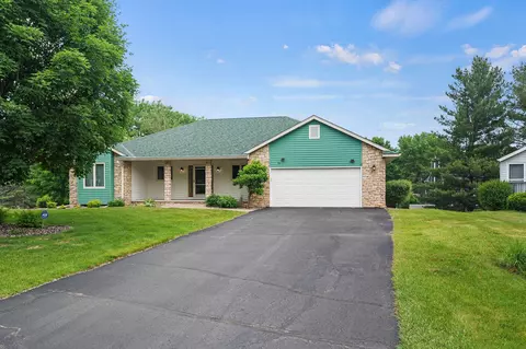 1417 Northridge Dr, Hudson, WI 54016