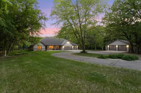 6117 106th St SE, Clear Lake, MN 55319