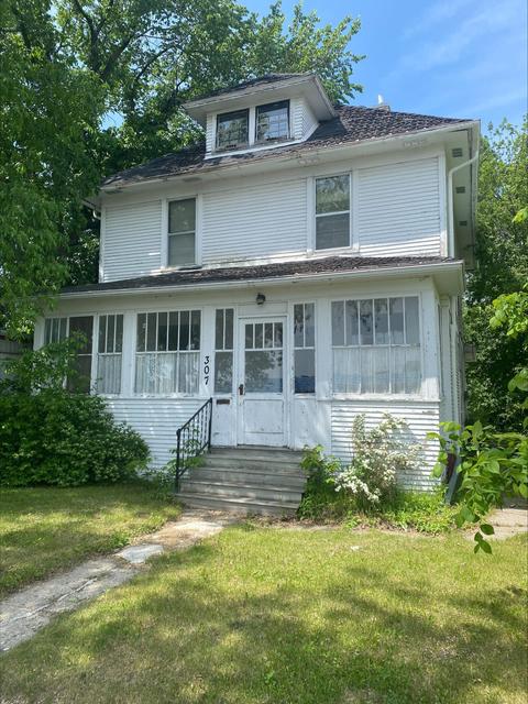 307 Knight Ave N, Thief River Falls, MN 56701