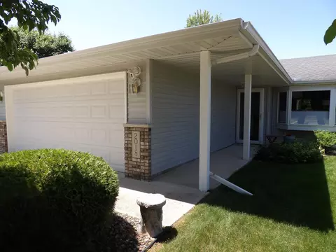 2018 16th St SW, Austin, MN 55912