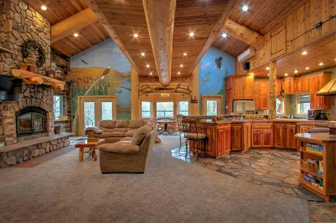 2352 Jade St, Mora, MN 55051