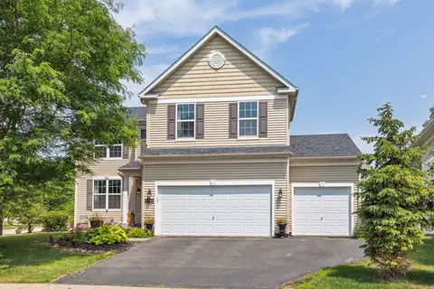 10584 Sterling Dr, Woodbury, MN 55129